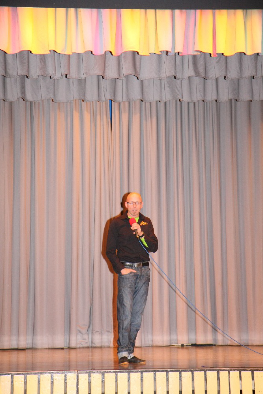 001 Markus bei der Ansage