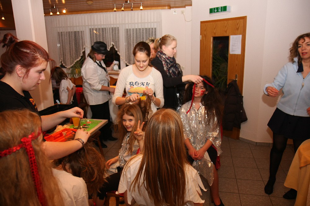 001 Schminken der Minis