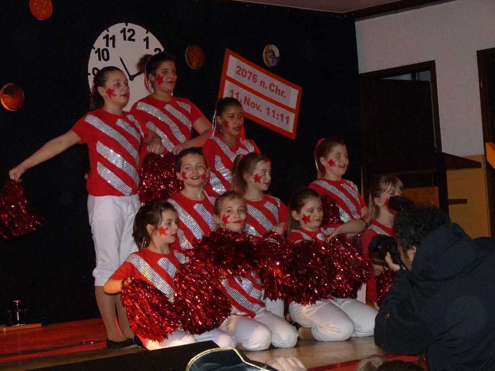 013 Cheerleader
