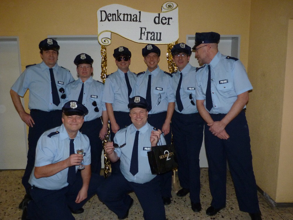 01 Gruppenbild mit Dame