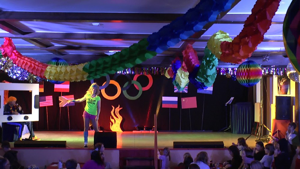 020 Die Fitnesstrainerin kommt