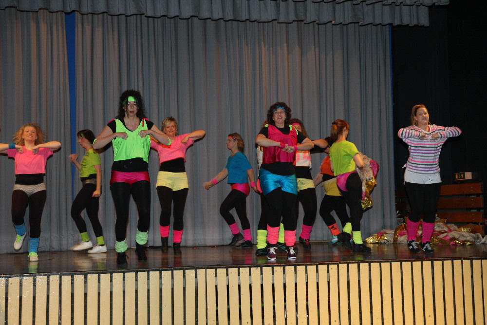 042 WoManiacs