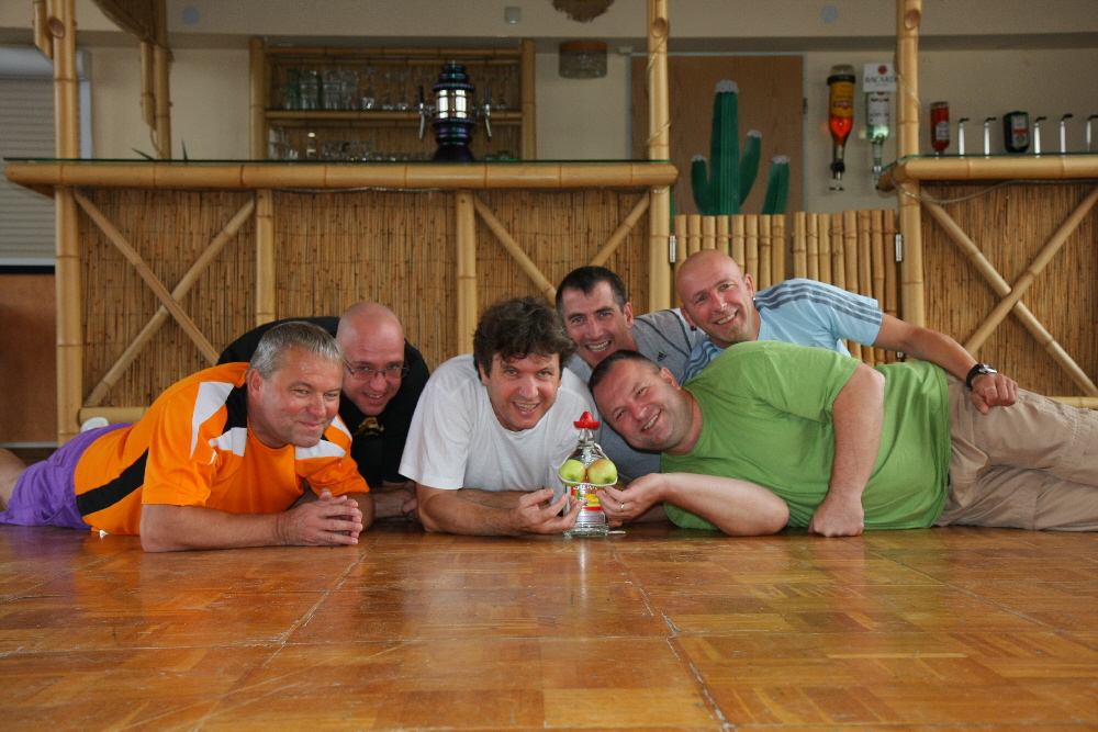 043 Gruppenbild mit Trainerin
