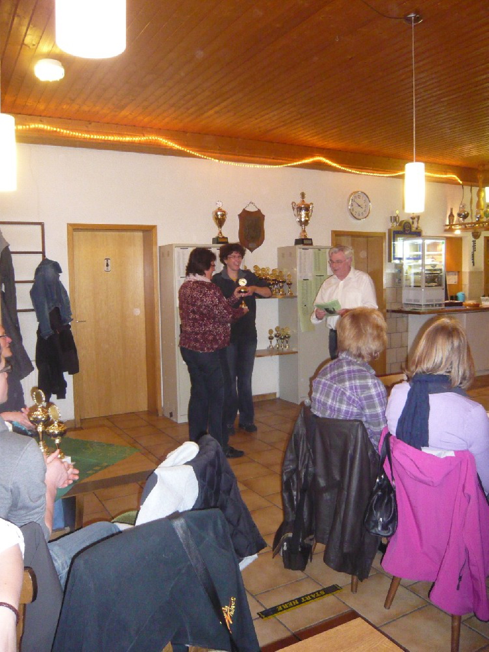 04 Zweiter Platz Damen Pistole fr Kerstin Klein