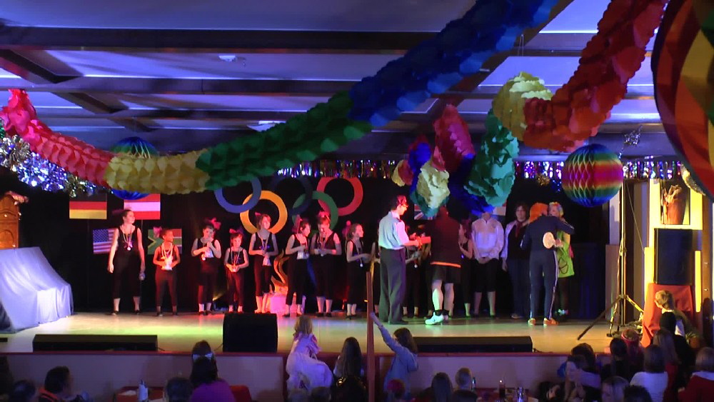 051 Markus gibt K�sschen