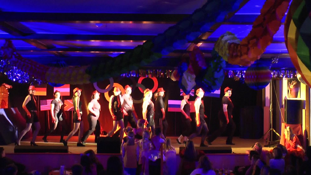 059 Here comes the pussycat