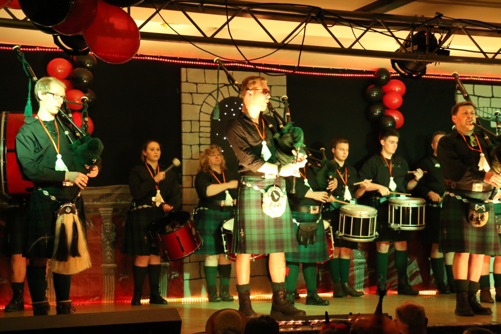 063 Green Pipes and Drums