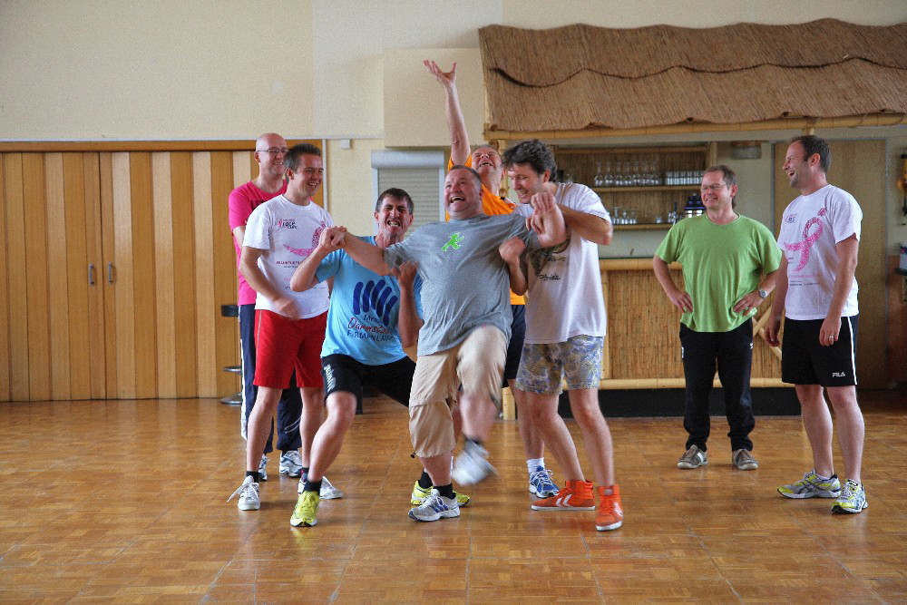 064 Vorfhrung der Dancing Maniacs