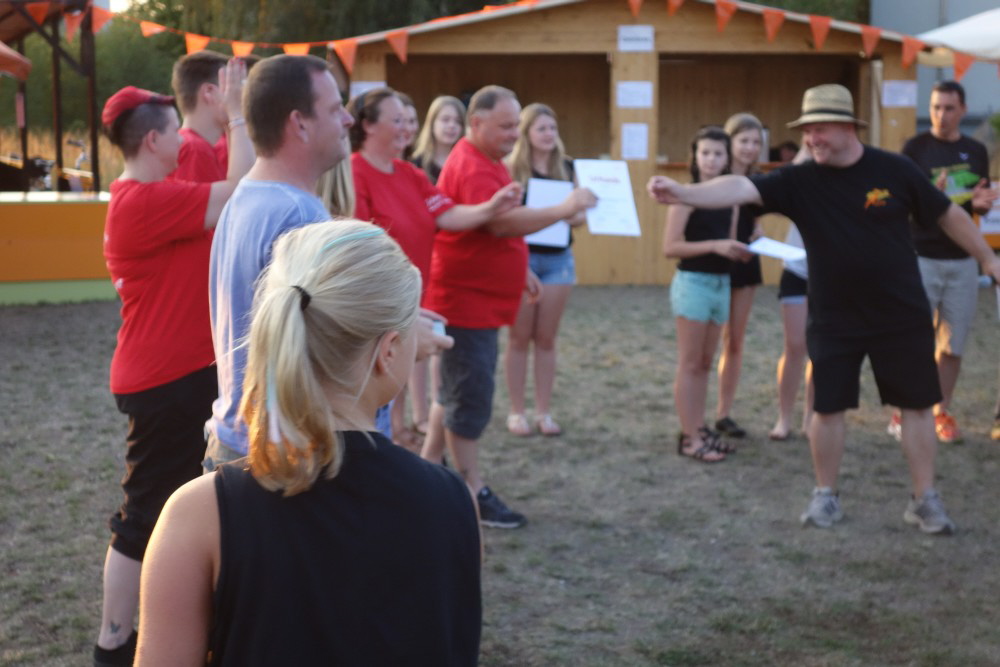 076 Siegerehrung Platz 2 Gassebuwe