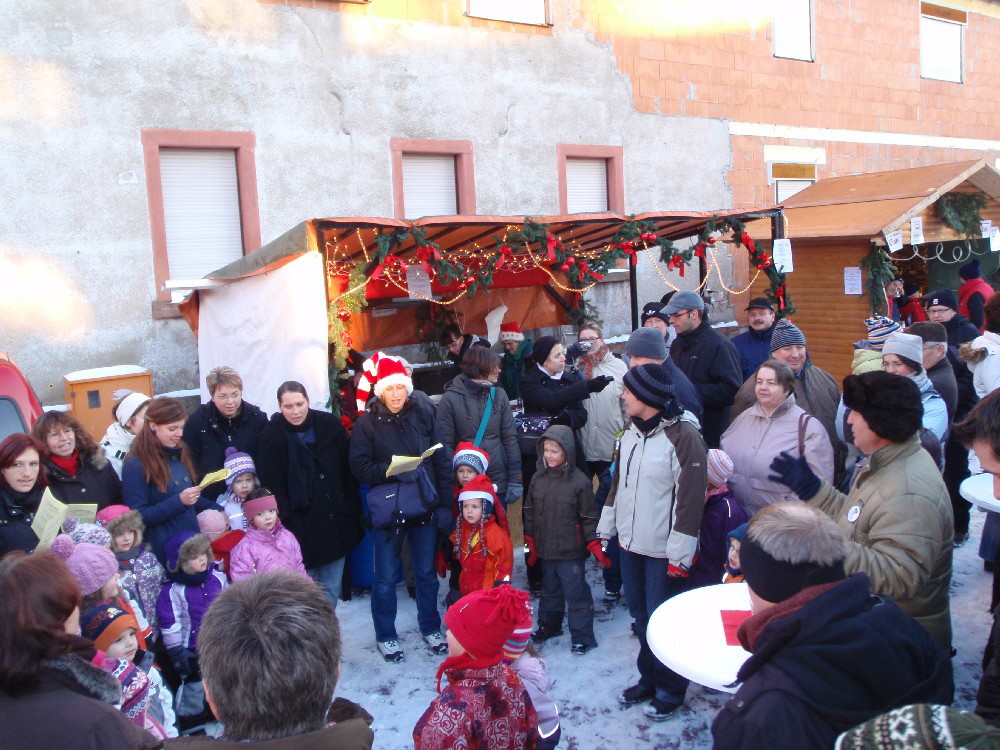 8 Der Kindergarten singt