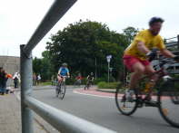 08 Nadine beim Radfahren