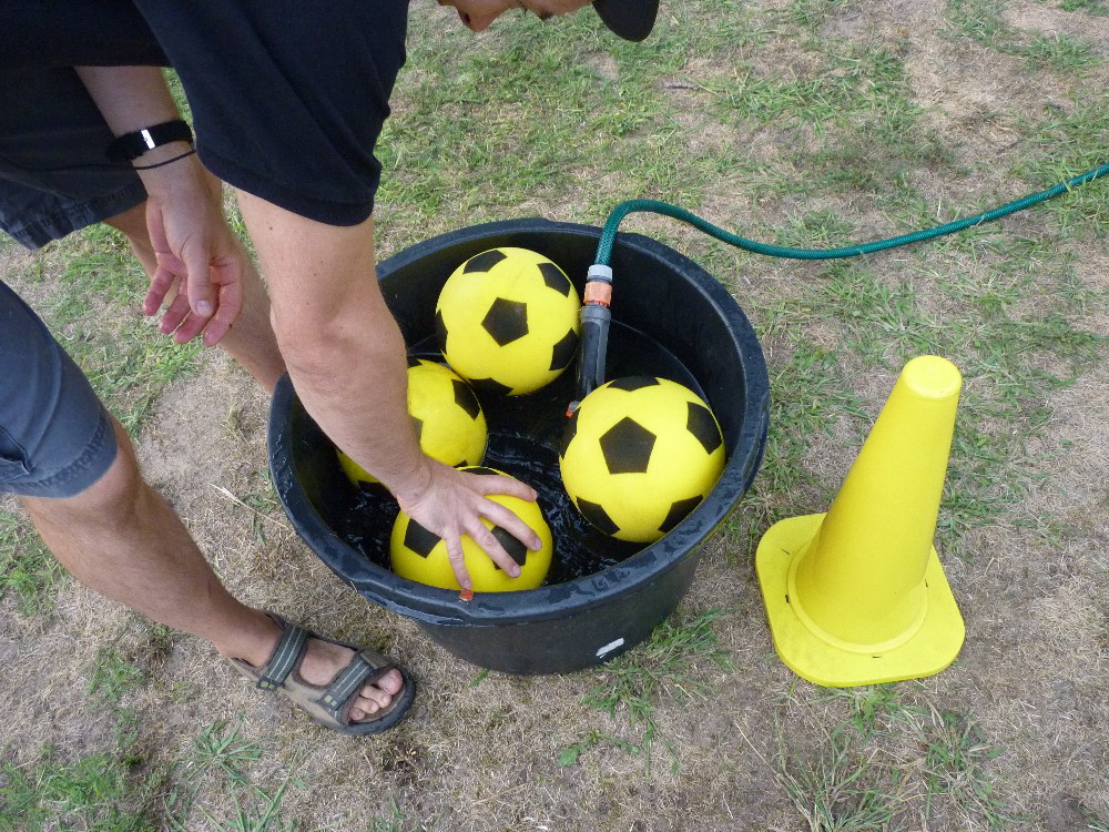 093 Fussballtrnke