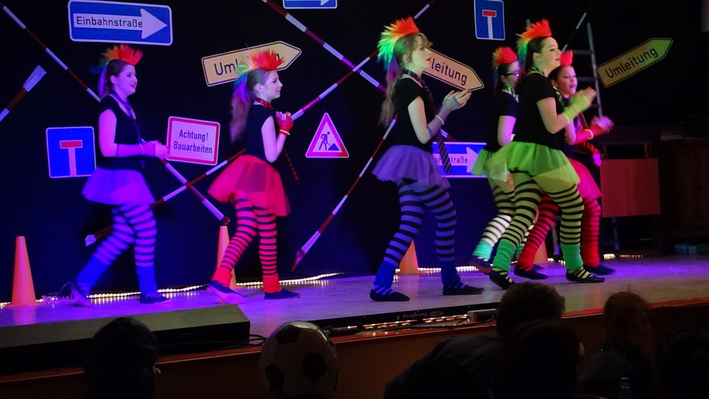 100 Crazy Maniacs