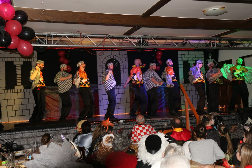 101 Dancing Maniacs
