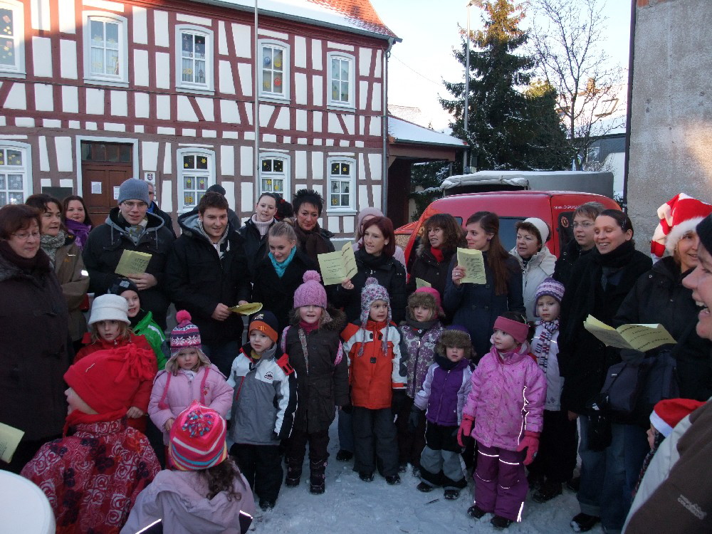 10 Der Kindergarten singt
