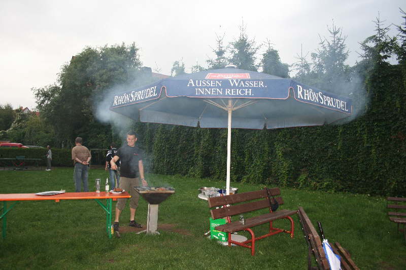13 Grillen im Regen (oder es wird noch sch�n)