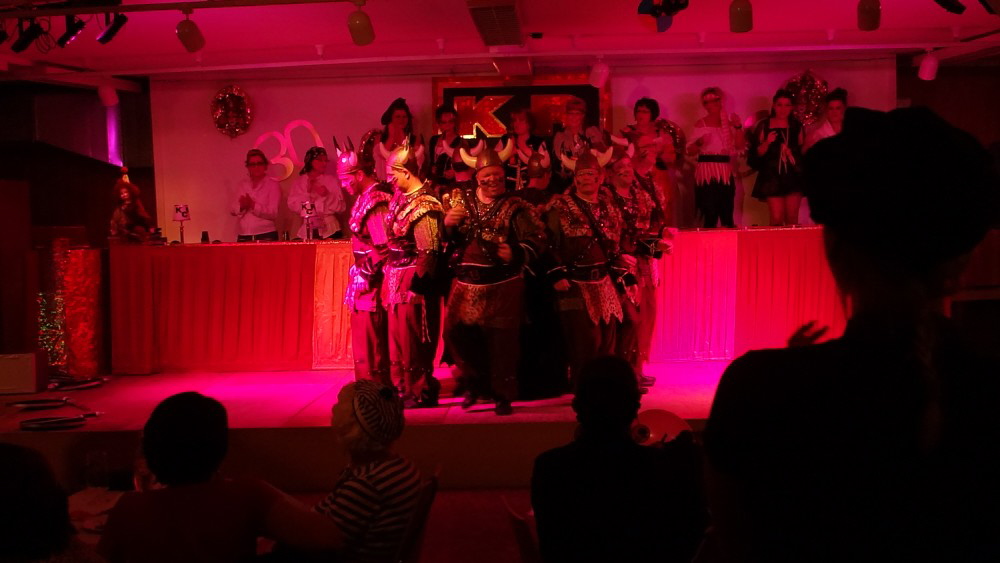 14 Damensitzung KCR