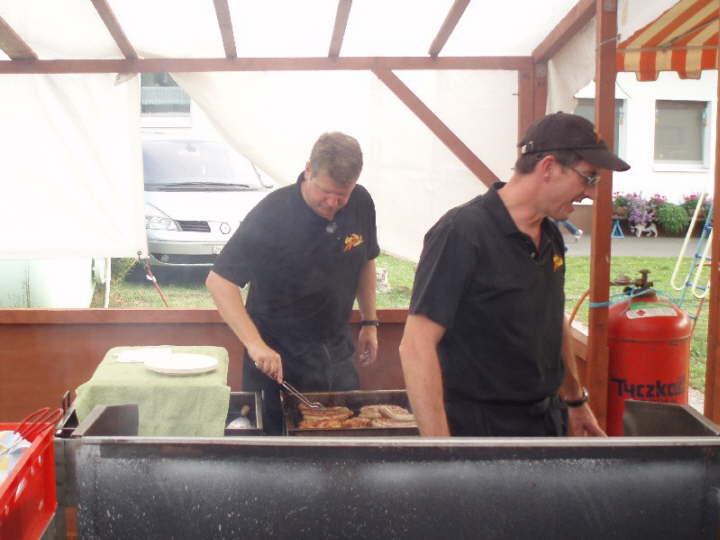 14 Die Mnner vom Grill