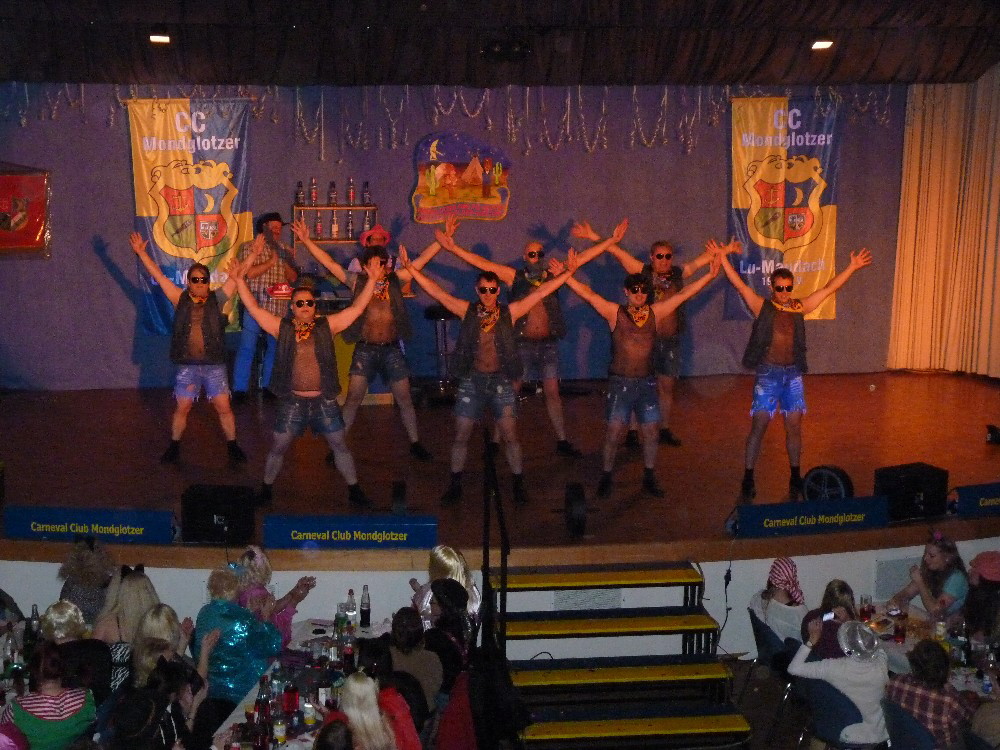 14 Look at that body