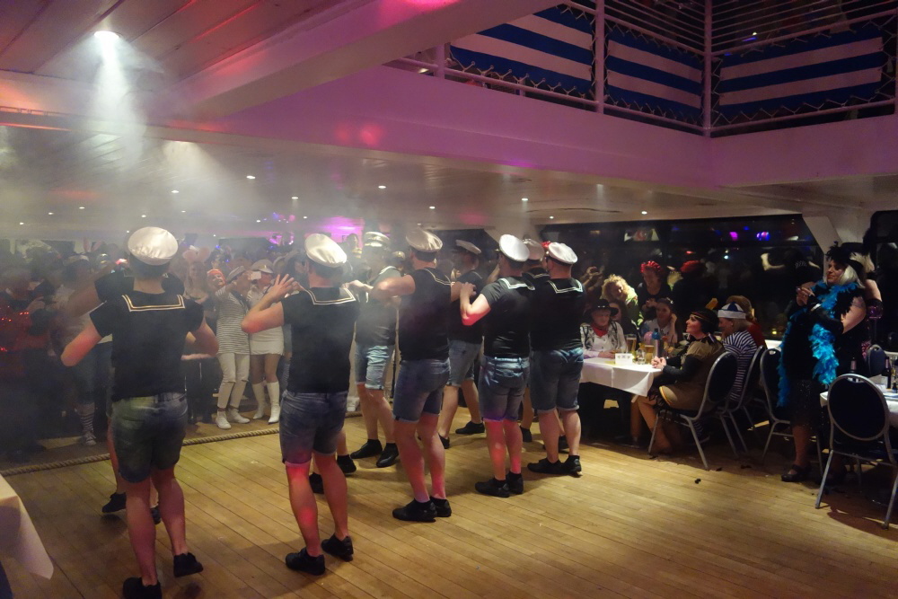 15 Maniacs auf dem Main 2016