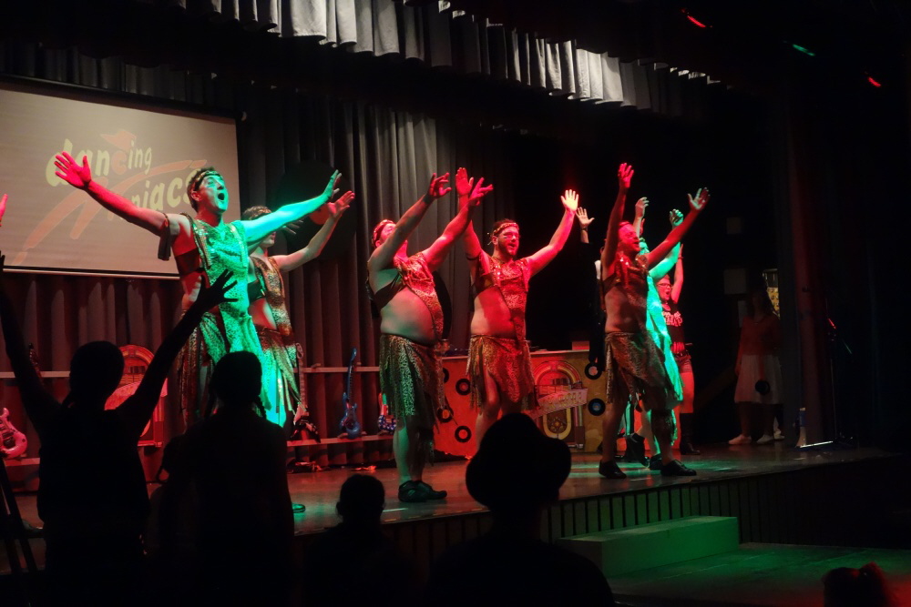 161 Dancing Maniacs