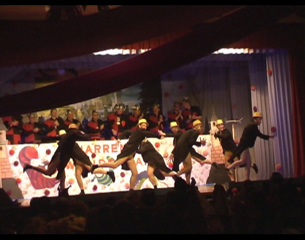 16 M�nner sind Schweine