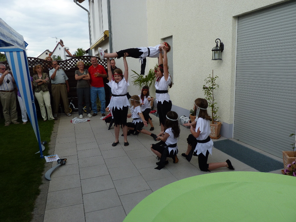 16 Tanz der Mini Maniacs