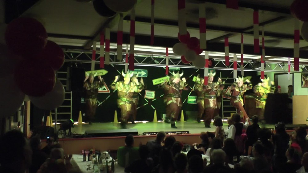 172 Dancing Maniacs