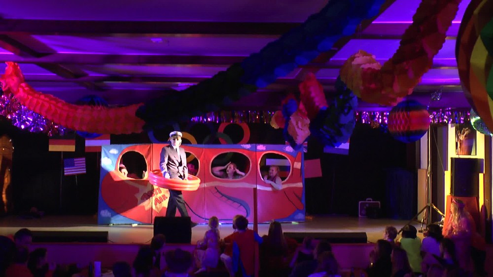 178 Der Kapit�n verabschiedet sich