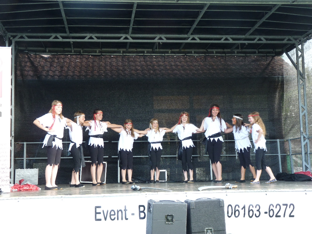 18 Der Auftritt der Mini Maniacs