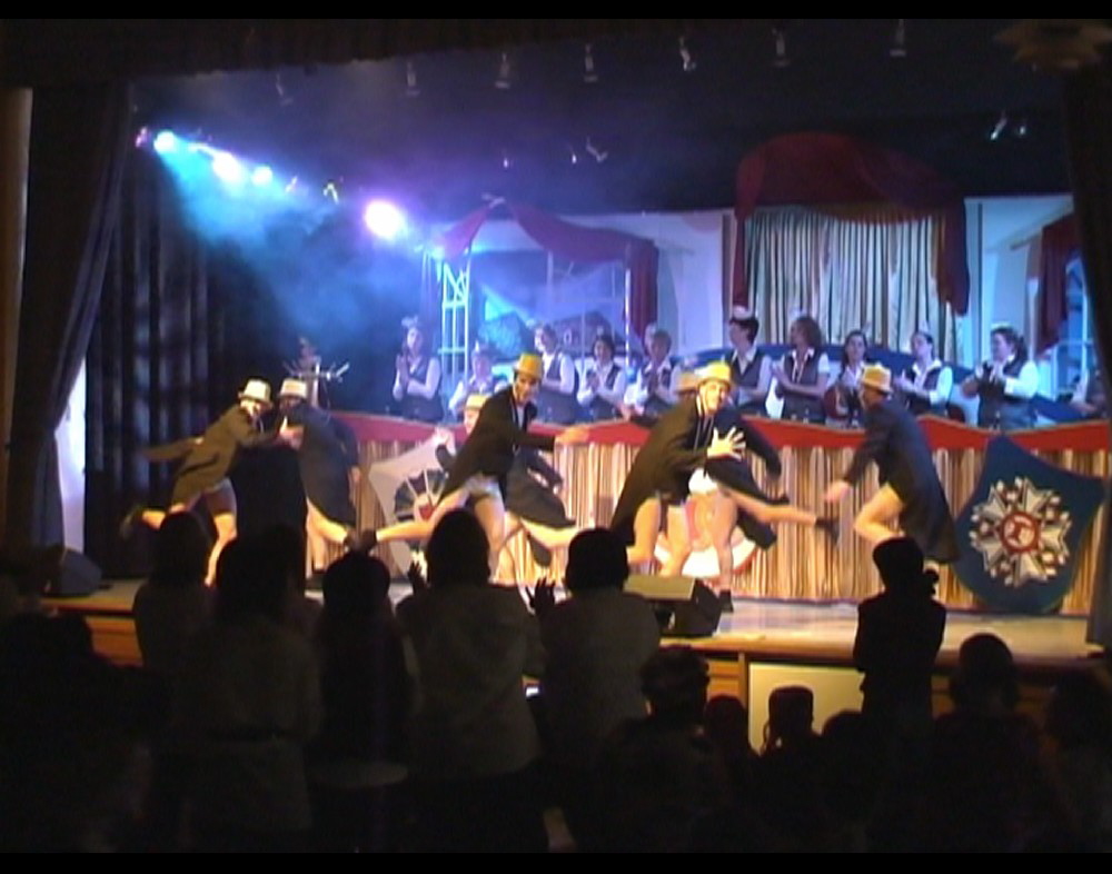 18 M�nner sind Schweine