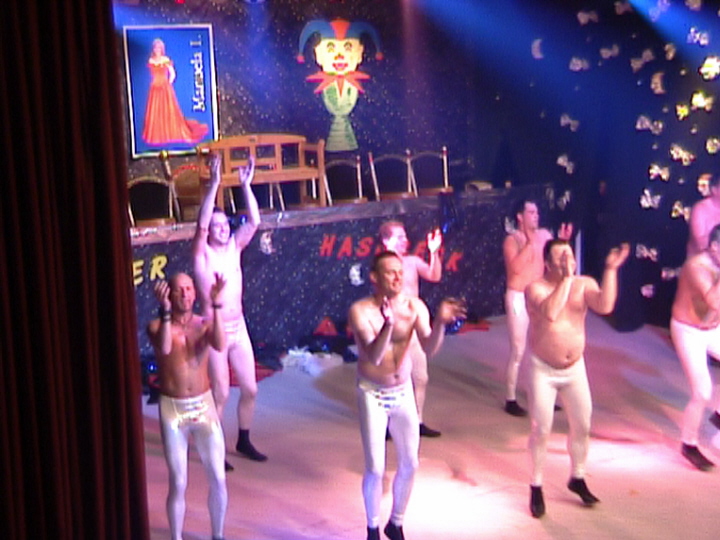 1 Wir woll'n dein Pircing seh'n