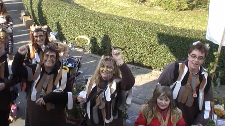 26 Wir woll'n die Zwerge seh'n