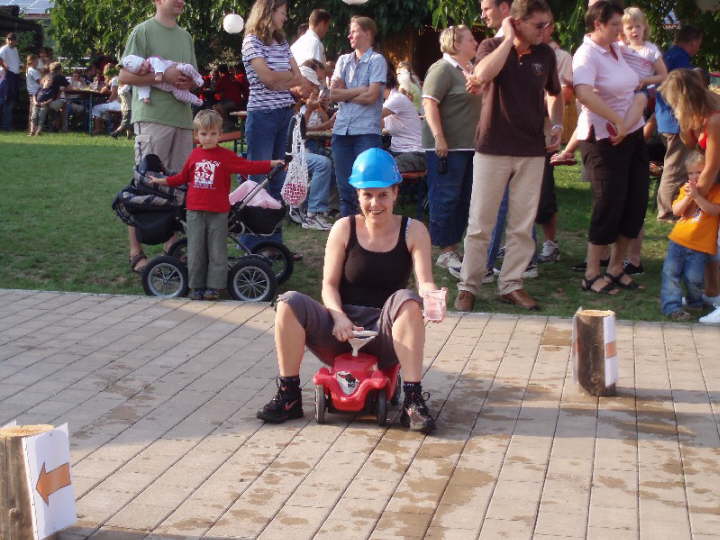 20 Bobbycarrennen Damenelferr. Bbo