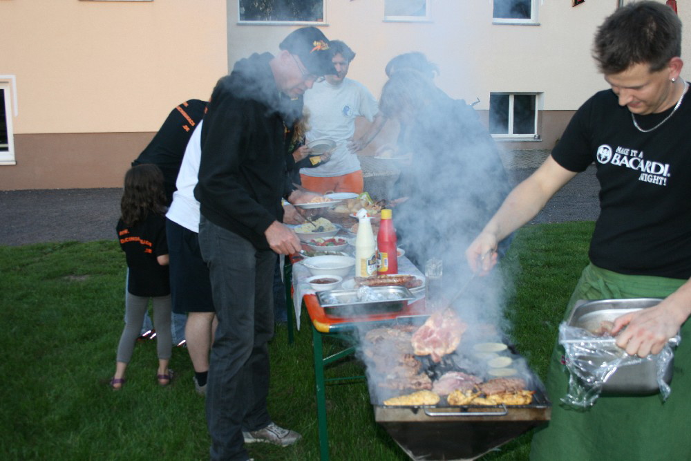 25 Grillen