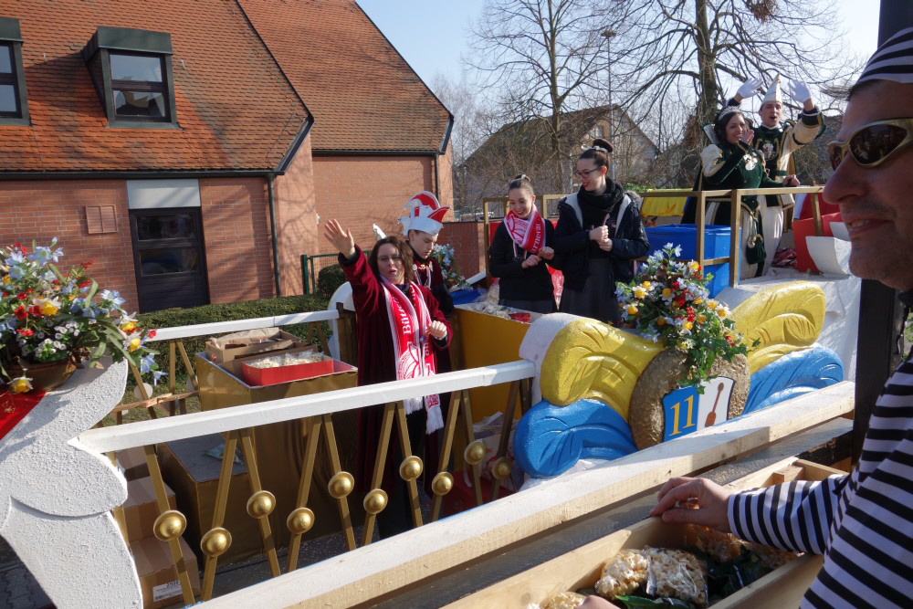 27 Rosensonntagsumzug B�ttelborn