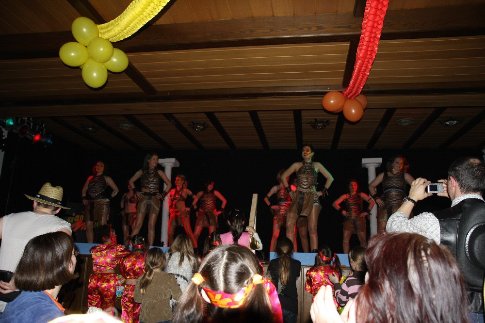 41 Asti Showtanz Afrika