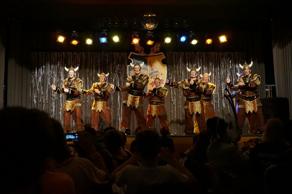 42 Dancing Maniacs in Hchst