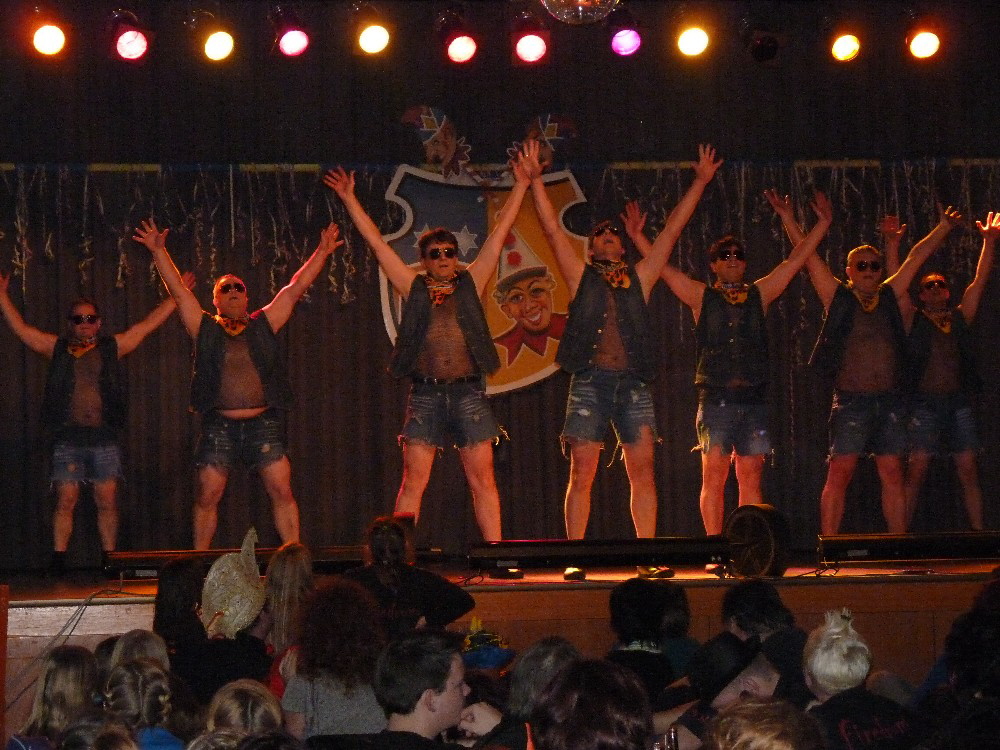 52 Look at that body