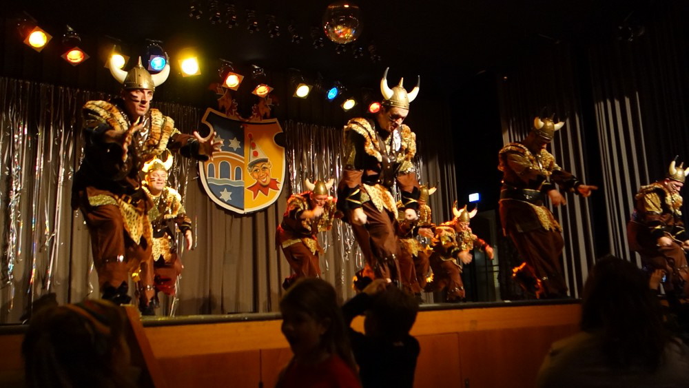 63 Dancing Maniacs in Hchst