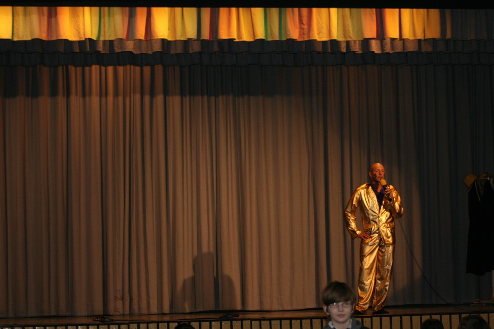 1 Markus begr��t die G�ste