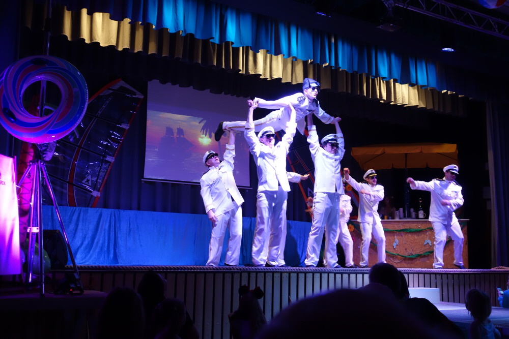 108 Dancing Maniacs SN 2016